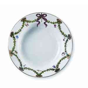 RC Star Fluted Christmas Rim Soup Bowl