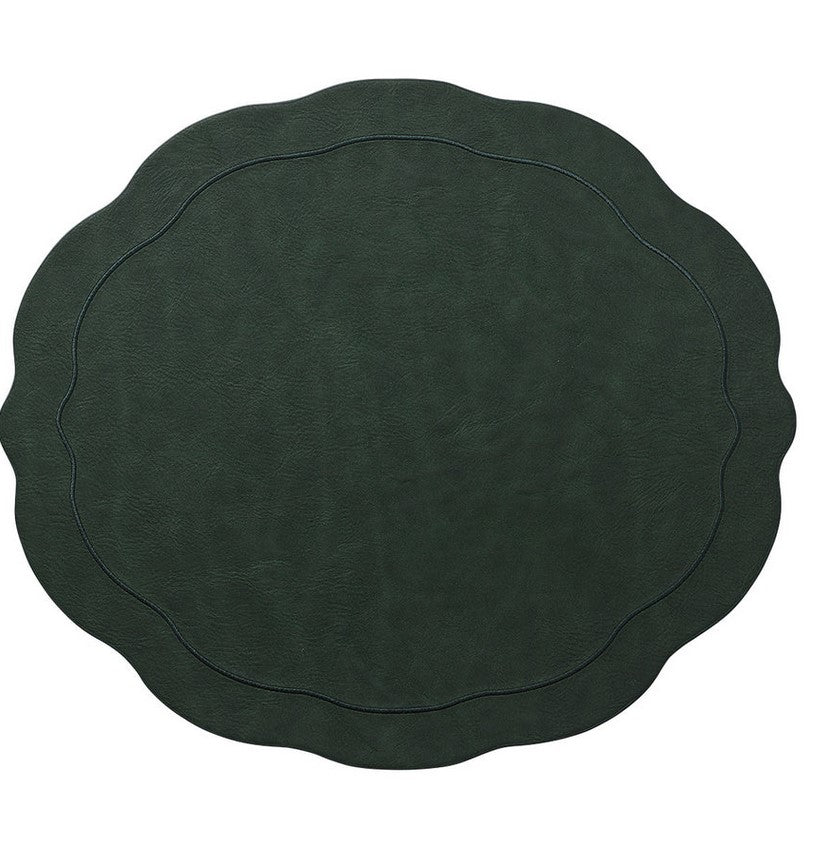 Tailored Placemat in Hunter Green