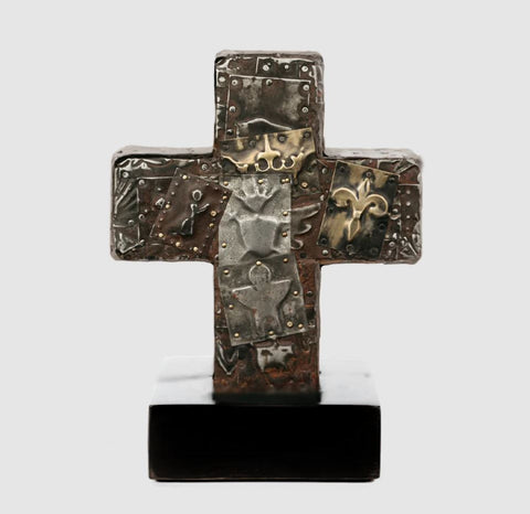 Milagrosa Casa Cross W/ Wooden Stand