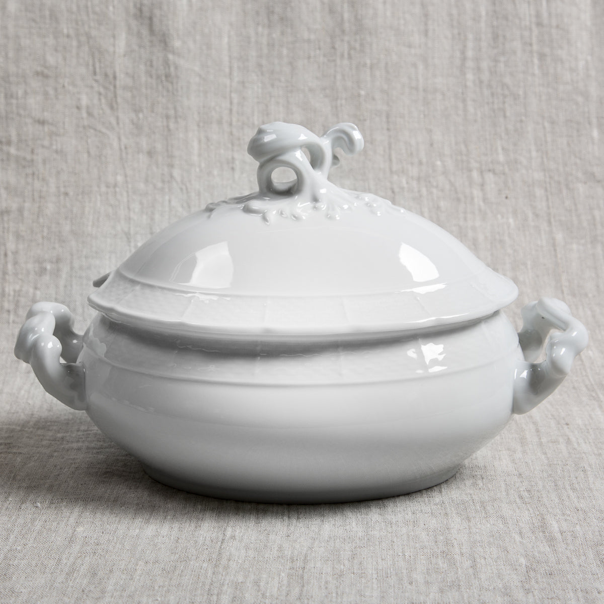 Weave White Covered Tureen