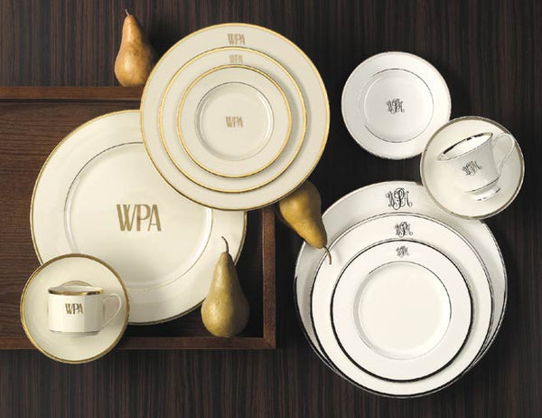 Signature Dinner Plate White/Platinum with Monogram